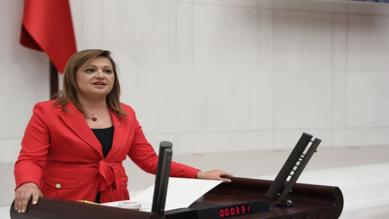 Burcu Köksal, 10 Kasım dolayısıyla bir mesaj yayımladı