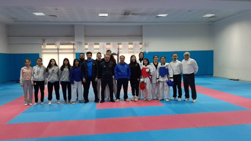 Afyonkarahisar'da Tekvando Büyükler İl Seçmeleri yapıldı