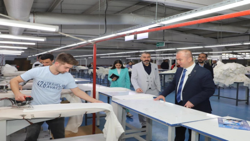 Uluçay: “Memleketimizi birlikte yöneterek şaha kaldıracağız.”