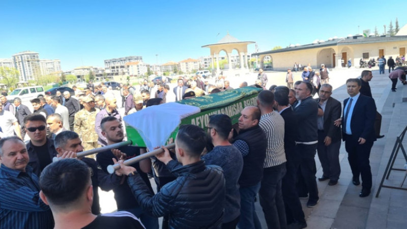 Şehit annesi dualarla uğurlandı