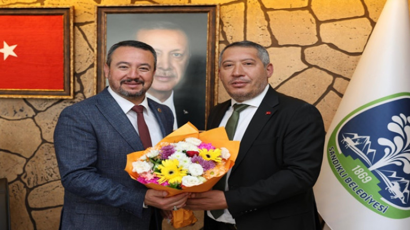 Dinar Belediye Başkanı'ndan Sandıklı Belediye Başkanı’na ziyaret 