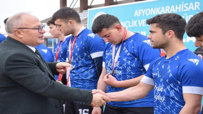 Okul Sporları Gençler Ragbi Grup Müsabakaları coşkuyla tamamlandı
