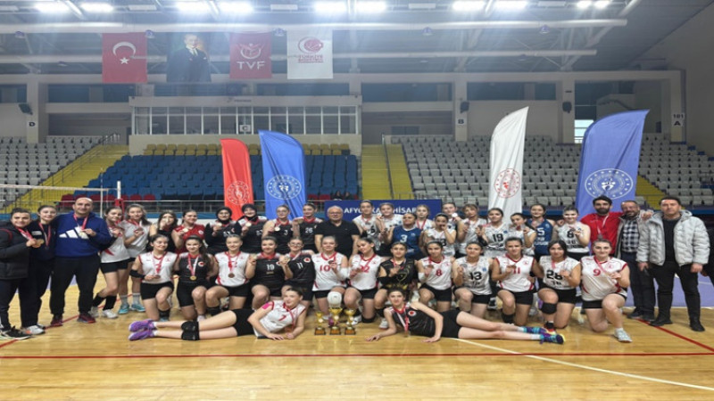 Yıldız Kızlar Voleybol İl Birinciliği Müsabakaları coşkuyla sona erdi