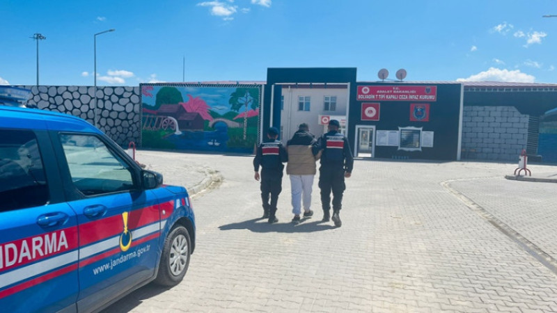 Dolandırıcılık suçundan 3 Yıl 4 Ay cezası bulunan kişi yakalandı
