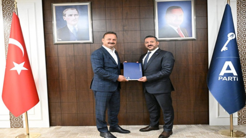 Anahtar Partide yeni başkan mazbatasını aldı