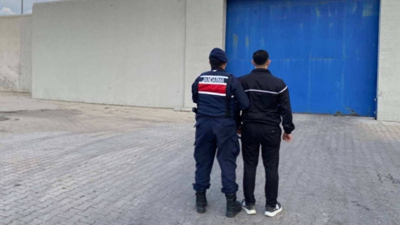 12 yıl kesinleşmiş cezayla aranan şahıs jandarma tarafından yakalandı