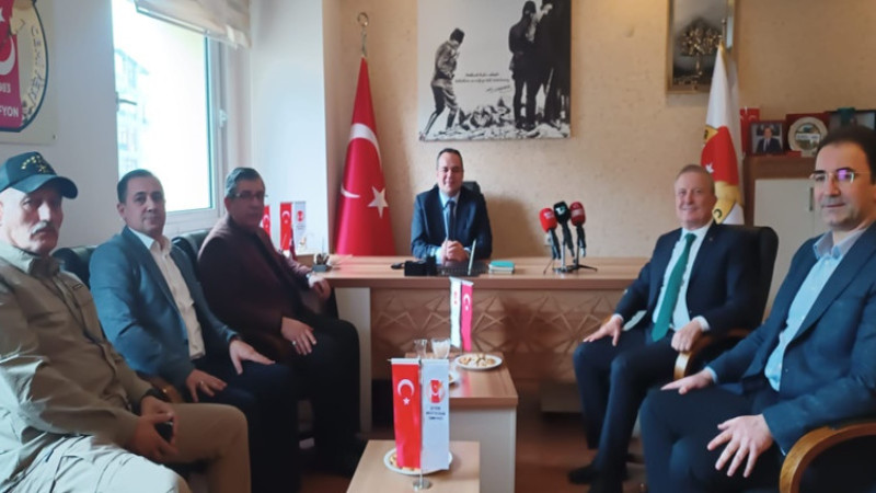 Mahmut Koçak'tan Afyon Gazeteciler Cemiyetine ziyaret