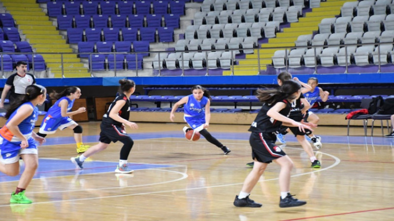 Okul Sporları Küçükler Basketbol Grup Maçları başladı
