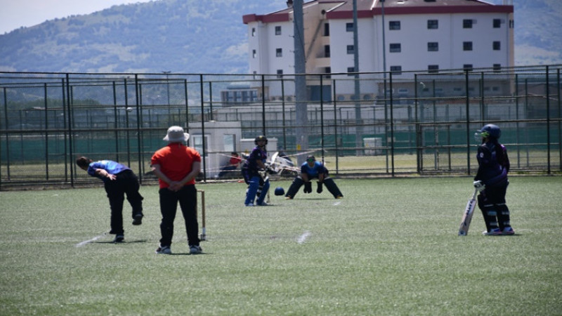 Afyonkarahisar’da Büyük Kadınlar Kriket 1. Etap Müsabakaları başladı